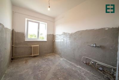 Apartament cu 3 camere etajul 4 Cartierul A. Vlaicu - Arad - 9