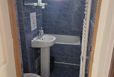 Apartament cu 3 camere semidecomandat în Central - 3