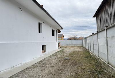 Casă cu 4 camere în Central - 8