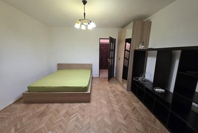 Titan, Policlinica, 10 minute metrou, pe Prisaca Dornei, bloc reabilitat - 1