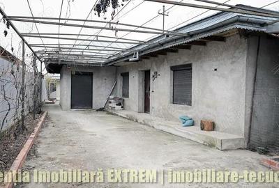 Casa cu 5 camere ?i 814mp teren, pe strada Salcamului din Tecuci