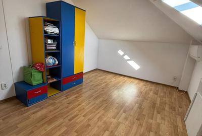 Apartament spațios cu 3 camere, mansardă și pod | Sector 4 - 3
