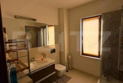 Casă cu 7 camere cu Teren 820 Mp în Păulești - 5