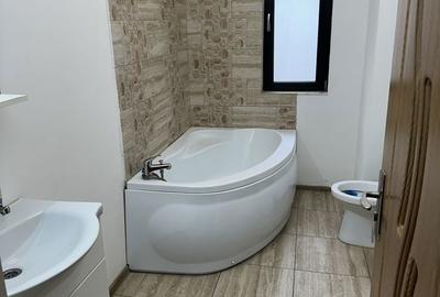 Apartament cu 3 camere în Central - 2