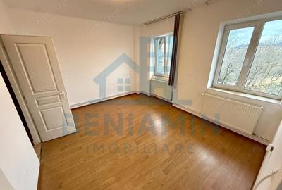 Apartament cu 2 camere decomandat în Central - 4