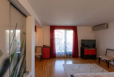 Casă cu 7 camere cu Teren 1617 Mp în Central - 27