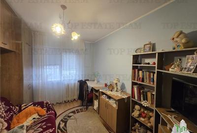 Apartament cu 3 camere decomandat în Militari - 3