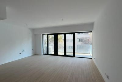 Apartament cu 3 camere semidecomandat în Panduri - 1