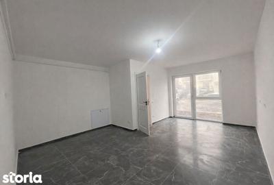 Spațiu comercial, de 32 mp, în Central - 7
