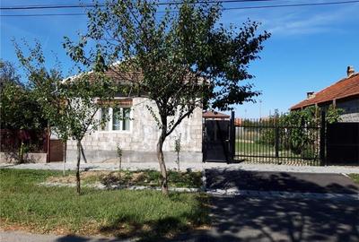 Casă cu teren generos de 1057 mp ? Ghiroda, zona centrală Casă cu teren generos de 1057 mp ? Ghiroda, zona centrală - 5