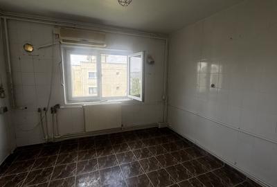 Apartament cu 3 camere decomandat în Brâncoveanu - 10