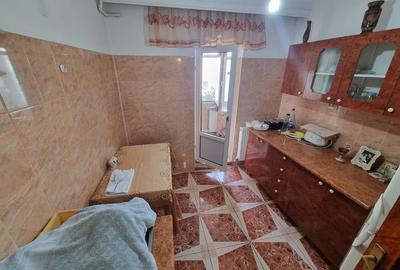 Complex Dacia-apartament 2 camere decomandat cu gaze - 6
