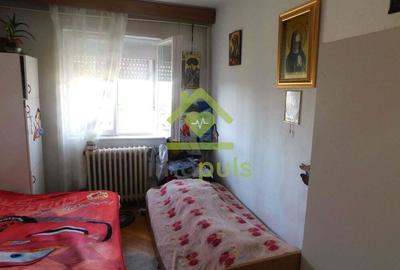 4 camere la pret de 3. Pozitie excelenta. ? - 10