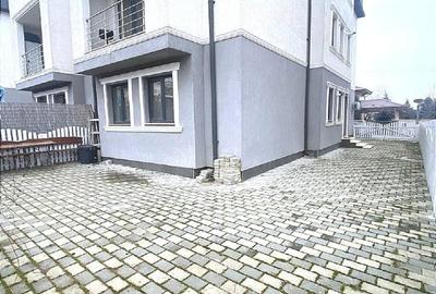 Apartament cu 3 camere decomandat, mobilat în Galata - 12