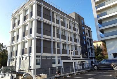 Spațiu comercial, de 1,300 mp, în Central - 4