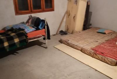 Casa nefinalizata Paltin, Vrancea, ?oseaua principala spre Spulber. - 4