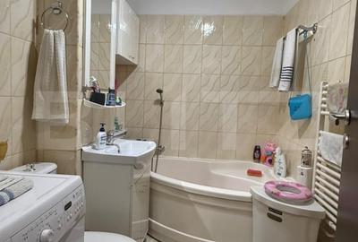 Apartament cu 2 camere decomandat, mobilat în Uzina 2 - 8
