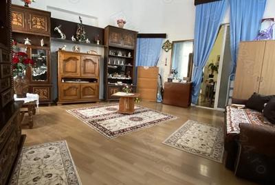 Apartament cu 5 camere decomandat în Armeneasca - 12