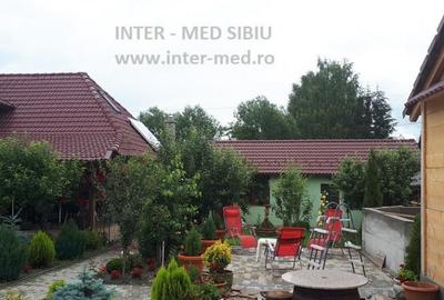 Apartament 3 camere la vila Tocile Sadu - 5