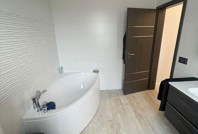 Apartament cu 3 camere decomandat în Exterior Vest - 4