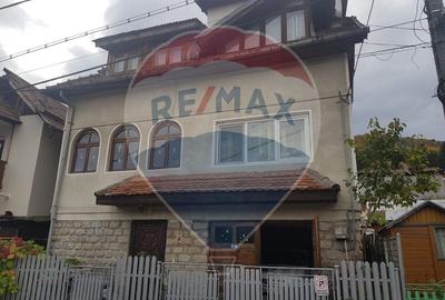 Casă cu 9 camere în Central
