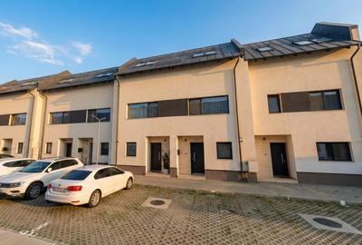 Casă individuală cu 5 camere cu Canalizare în Central - 1