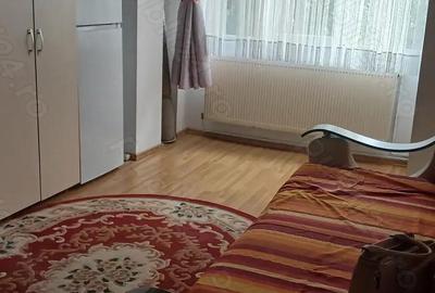 Pe Cuza Voda, ofer garsoniera de inchiriat, etaj1, mobilata si utilata, 220 euro luna - 1