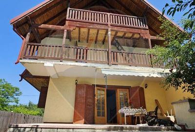 Casa / Vila cu 6 camere de vanzare - CORNU - 9