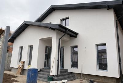 Casă cu 4 camere în Central - 8