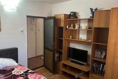 Apartament cu 3 camere decomandat în Exterior Vest - 6