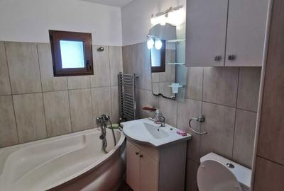 Apartament cu 3 camere decomandat în Cug - 4