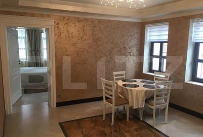 Apartament la casa de lux ,83 mp,decomandat,etaj 1, parcare, - 15