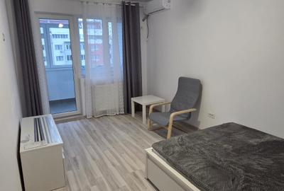 Garsonieră decomandată în Central