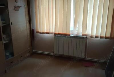 Apartament cu 3 camere decomandat în Far - 3