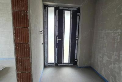 Casă cu 4 camere cu Teren 400 Mp în Central - 3