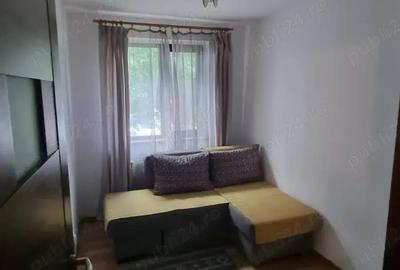 Apartament cu 3 camere semidecomandat în 9 Mai - 7