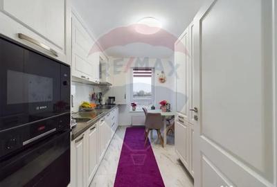Apartament cu 3 camere decomandat în Cristian - 2