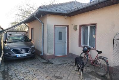 Casă cu Teren 1000 Mp în Central - 3