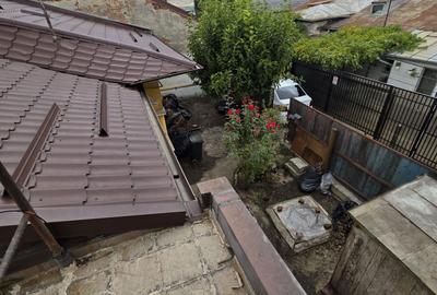 Casă cu 4 camere în Central - 4