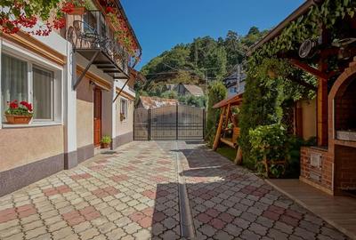 Casă individuală cu 9 camere în Promenada