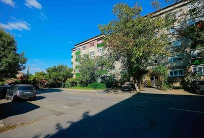 De vanzare apartament cu 2 camere in zona Rogerius, str Milcovului - 17