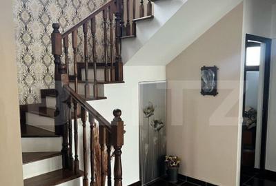 Casă cu 4 camere cu Teren 528 Mp în Corunca