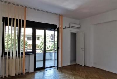 Penthouse cu 5 camere, mobilat în Amzei - 2