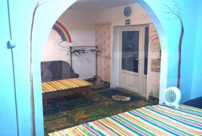 Apartament cu 4 camere decomandat în Central