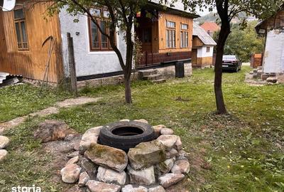 Casă cu 3 camere cu Teren 70 Mp în Soveja - 5