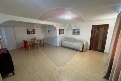 Casă / Vilă cu 6 camere de vânzare în zona Darmanesti - 2