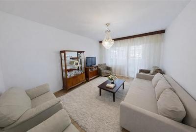 Apartament cu 4 camere decomandat, mobilat în Răcădău