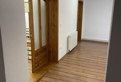 Casă cu 4 camere cu Teren 100 Mp în Moșnița Nouă - 8