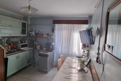 Apartament cu 4 camere decomandat în Central - 9