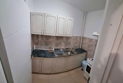 Garsonieră decomandată în Costin Georgian - 1